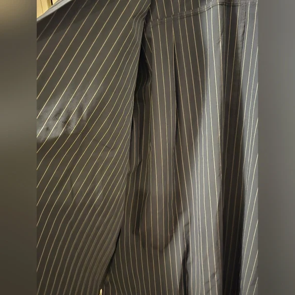 Alo Pinstripe Daylight  Button Down Longsleeve Shirt Blue Women's Size L NWT - Picture 7 of 10